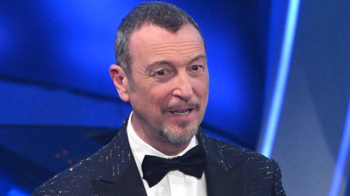 Amadeus: “Non vorrei un’altra multa”. La frecciata a Sanremo 2024