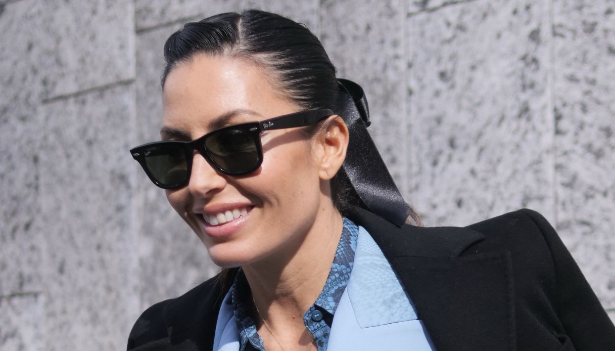 Elisabetta Gregoraci, bon ton azzardato alla Milano Fashion Week: i look