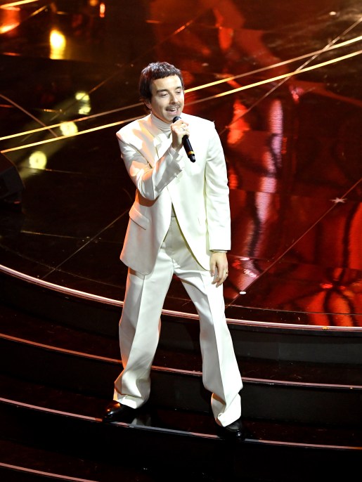 Diodato durante la prima serata di "Sanremo 2024"