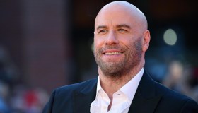 Sanremo 2024, “John Travolta ospite”: e non è la prima volta
