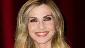 Lorella Cuccarini, chi veste la co-conduttrice di Sanremo 2024: la scelta controcorrente