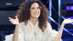 I look di Teresa Mannino a Sanremo 2024: one woman show