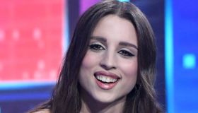 Angelina Mango, il look con cut-out e zeppe per il ritorno ad Amici