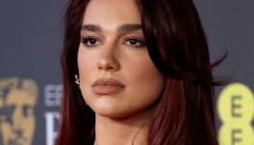 Bafta 2024, le pagelle dei look: Dua Lipa fa centro (voto 10), Margot Robbie monotona (voto 5)