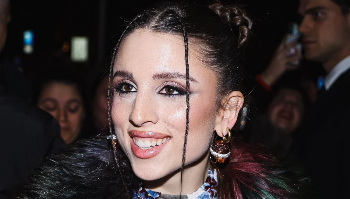 Angelina Mango alla Milano Fashion Week: il look per la prima serata è da vera it-girl