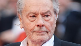 Alain Delon: “Sequestrate 72 armi da fuoco senza autorizzazione”