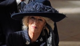 Carlo ha il cancro, condizioni di salute del Re: le lacrime di Camilla