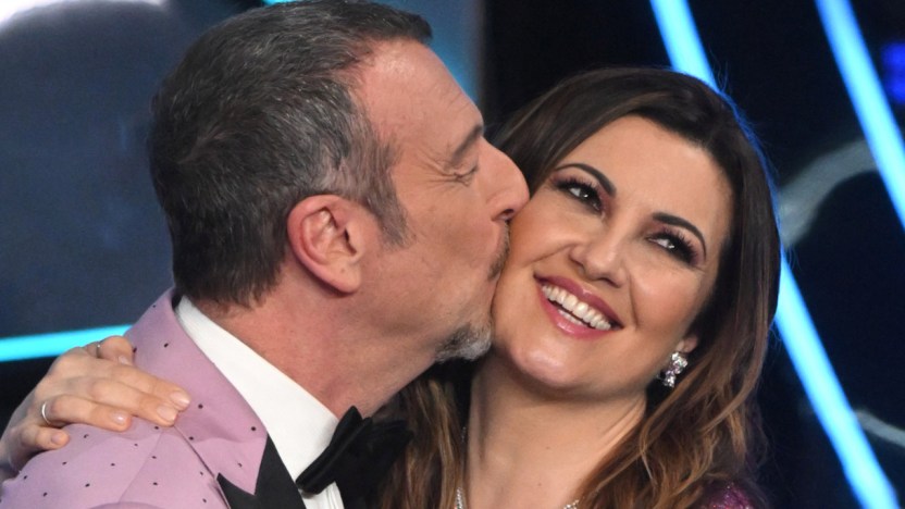 Giovanna Civitillo, regina della prima fila a Sanremo: i look della moglie di Amadeus