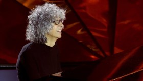 Giovanni Allevi commuove l’Ariston: “All’improvviso mi è crollato tutto”