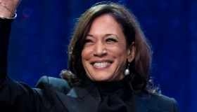 Kamala Harris, pronta a prendere il posto di Biden: sarebbe la prima Presidente USA donna