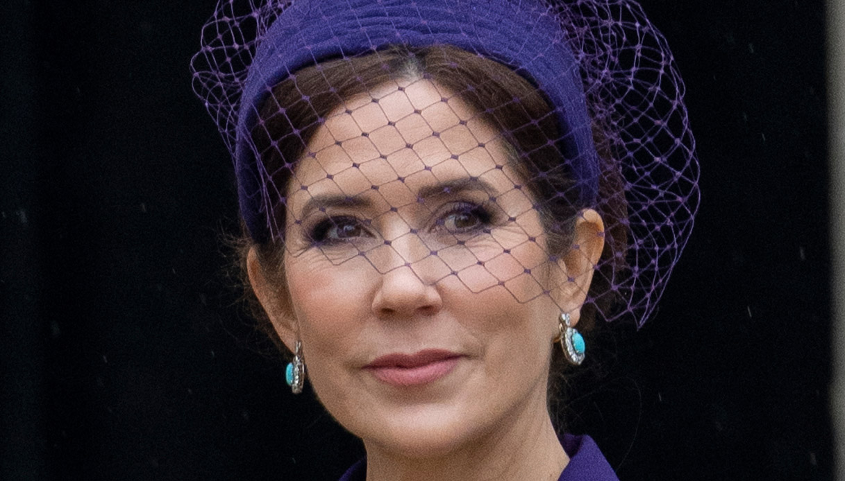 Mary di Danimarca, foto col padre per il compleanno: è di nuovo gelo col marito