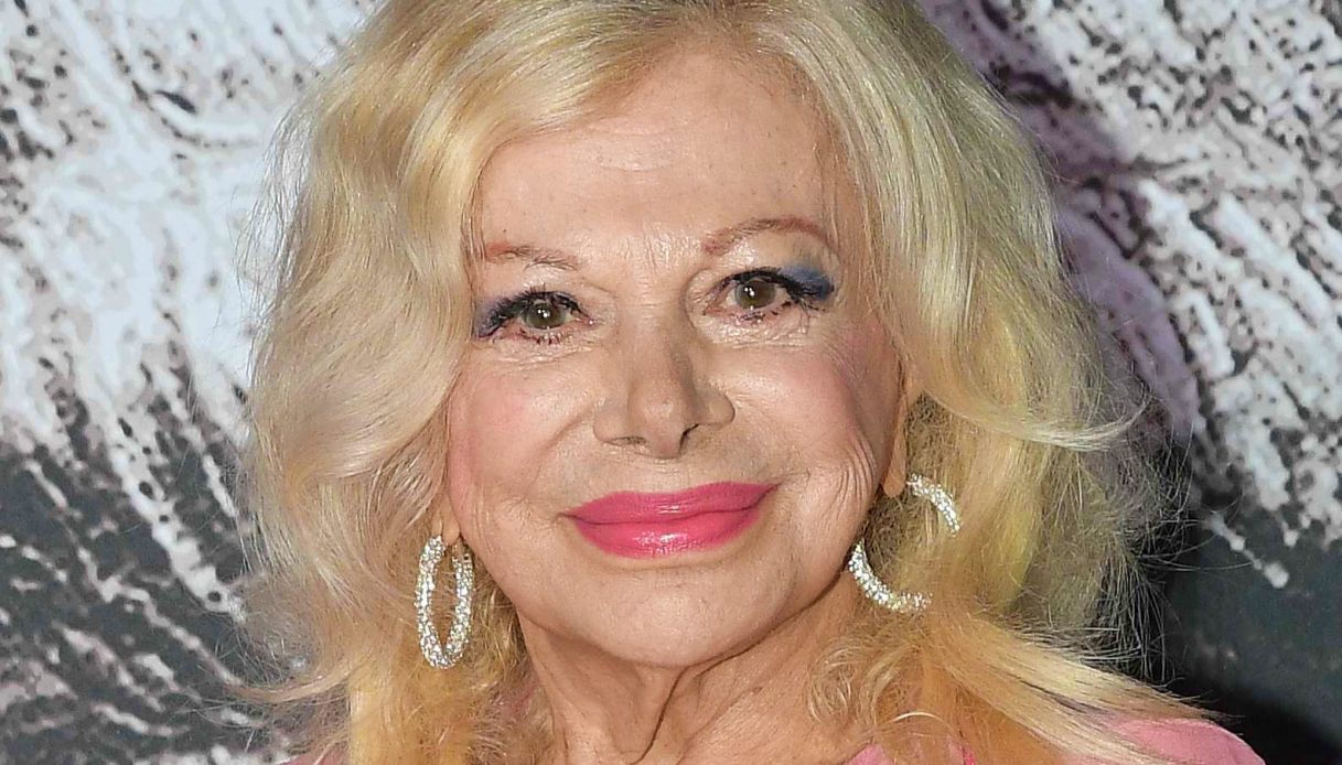 Sandra Milo, la figlia Azzurra: “Un mese esatto senza vedere il tuo sorriso”