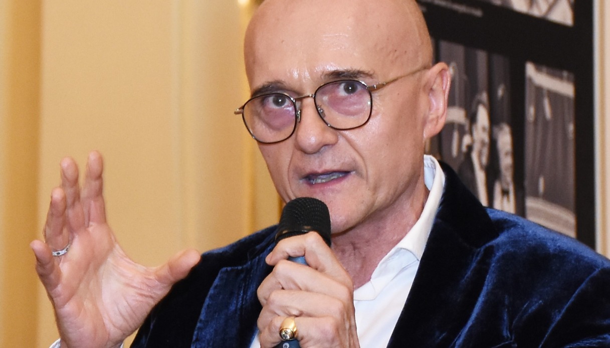 Grande Fratello, scoppia il latte-gate in Casa e Beatrice Luzzi vola in finale