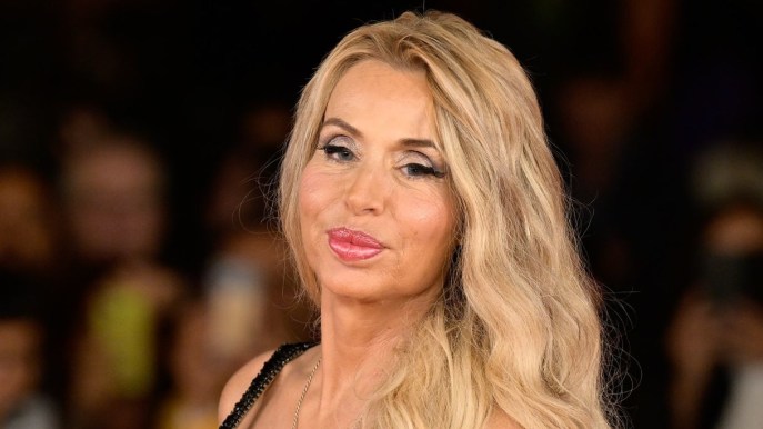 Valeria Marini sulle condizioni di Cecchi Gori: “Migliora, ma che paura”