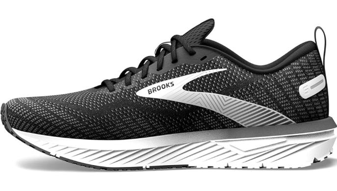 Per corsa e camminata: le scarpe Brooks Revel 6