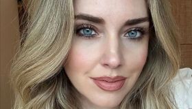 Chiara Ferragni in vacanza a Dubai anticipa l’estate ’24, i look sfoggiati dall’influencer
