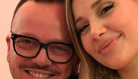 Gigi D’Alessio svela il sesso del sesto figlio e dice sì a Sanremo