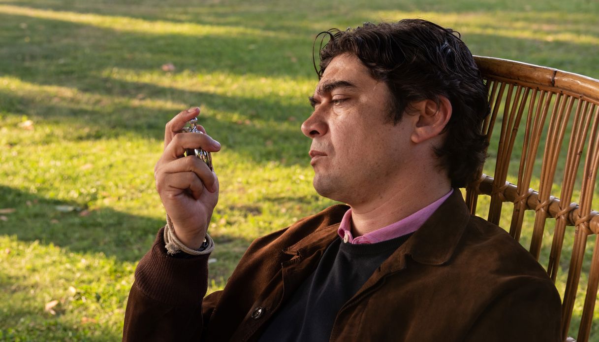 L’amore per il cinema, per le auto e per la Puglia: Riccardo Scamarcio si racconta