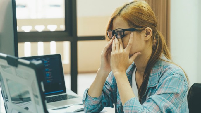 Bruciore agli occhi: sintomi, cause e rimedi