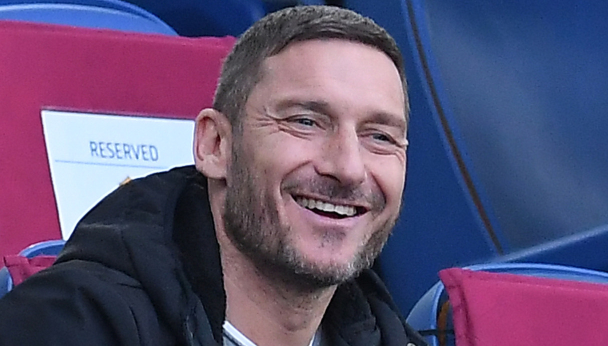 C’è posta per te, i campioni della Roma non trattengono le lacrime: cosa è successo