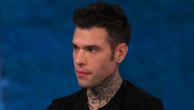 Fedez sulle minacce al figlio Leone: “Per lo Stato italiano non è reato”