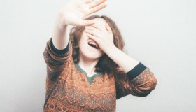 Fotofobia: cos’è, sintomi, cause e cura