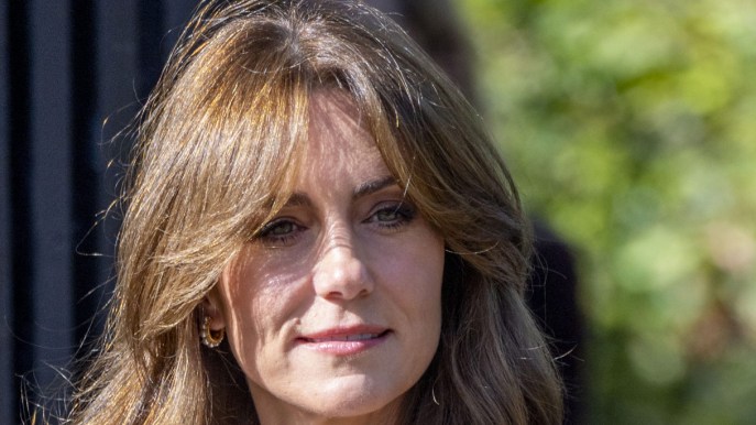 Kate Middleton avvistata in pubblico con William: “Sta bene e parlerà della malattia”