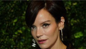 Lily Allen: “Amo le mie figlie, ma mi hanno rovinato”