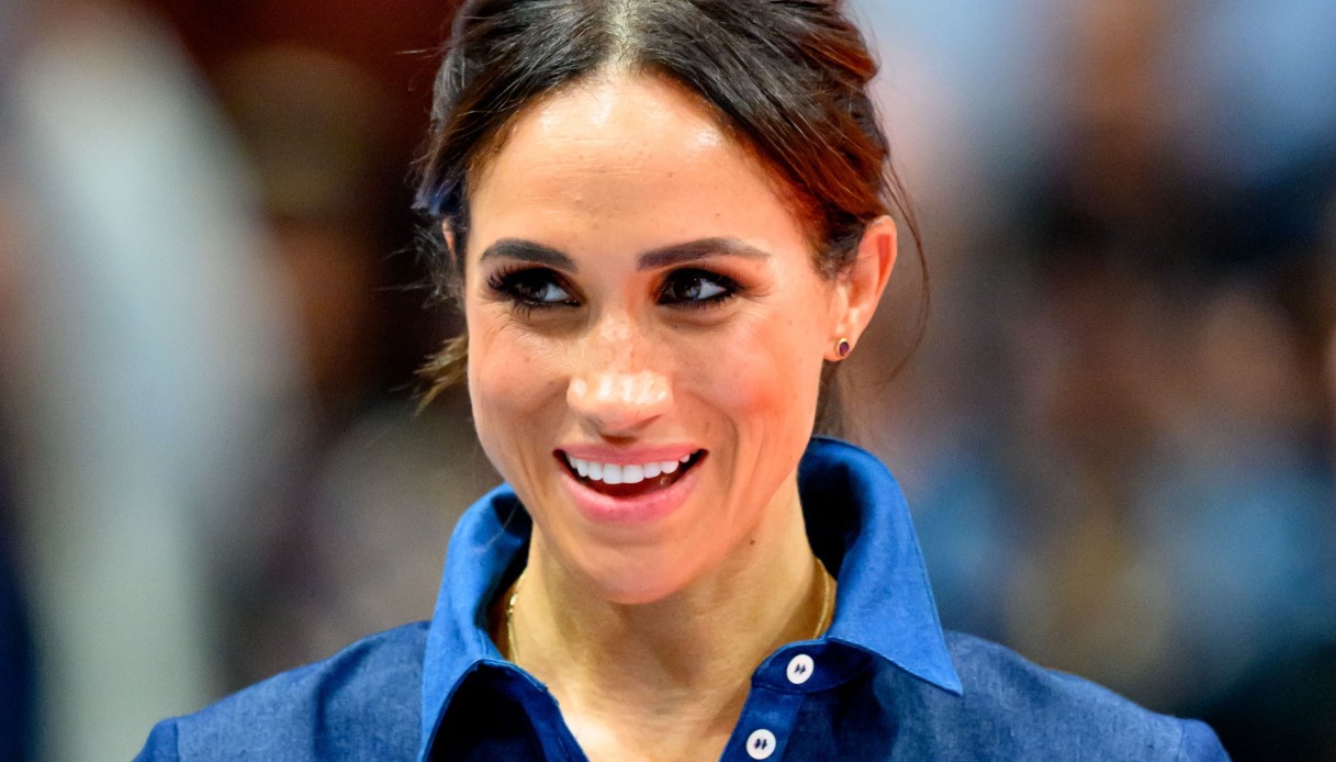 Meghan Markle cambia vita: “Una bomba a orologeria per la Famiglia Reale”