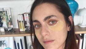 Patch occhi per dire addio alle occhiaie. Quelli di Miriam Leone sono in idrogel, e funzionano