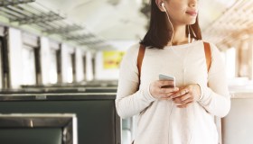 Pronta per un viaggio in solitaria? Le app utili per viaggiare da sola in sicurezza e comfort