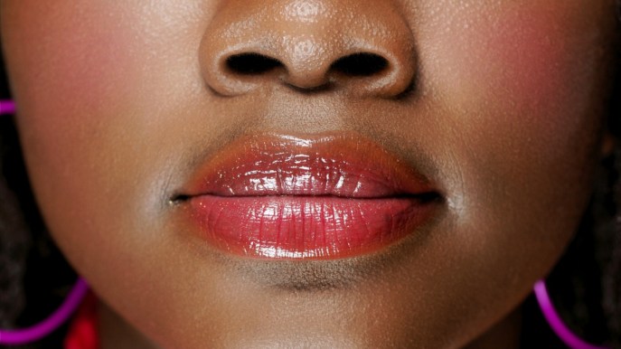 Tutto sul double gloss, la tecnica di tendenza per le labbra