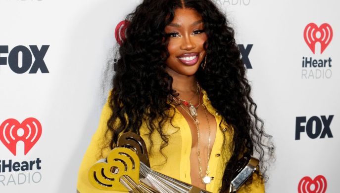 SZA durante gli "iHeartRadio Music Awards"