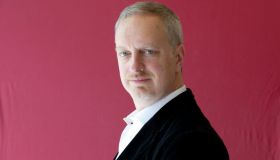 Antonio Scurati torna in tv: “Screditato dal capo del governo, non è normale”