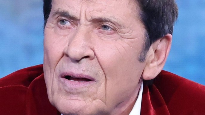 Gianni Morandi e l’occhio bendato: “Ho fatto a pugni”