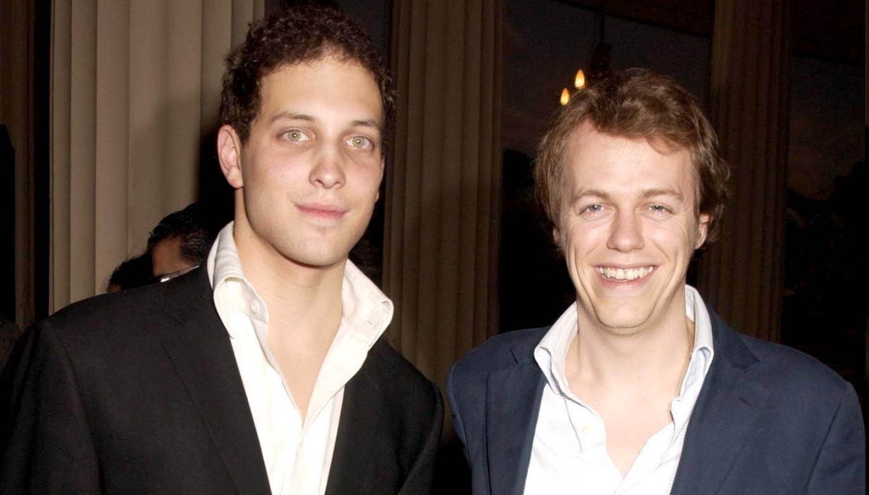 Lord Frederick Windsor e Tom Parker Bowles ad un party nel 2003