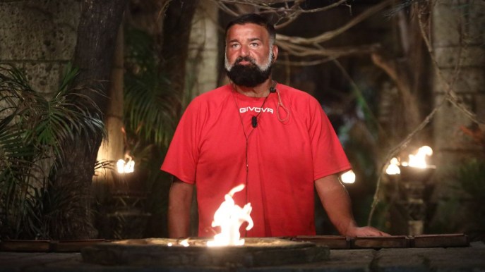 Isola dei Famosi: Peppe Di Napoli si è ritirato, televoto annullato