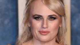 Rebel Wilson sulla Famiglia Reale: “Invitata a un festino con sesso e droga”