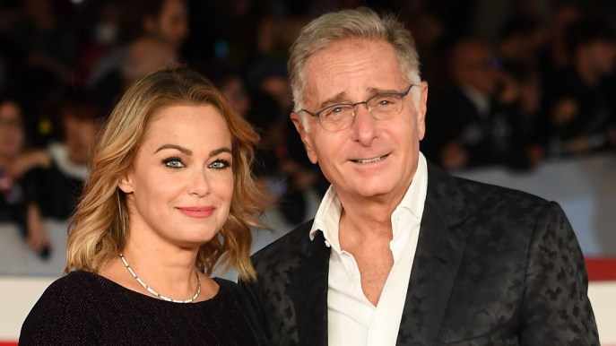 Paolo Bonolis nonno per la terza volta e svela: “Sonia Bruganelli? Non ho deciso io”