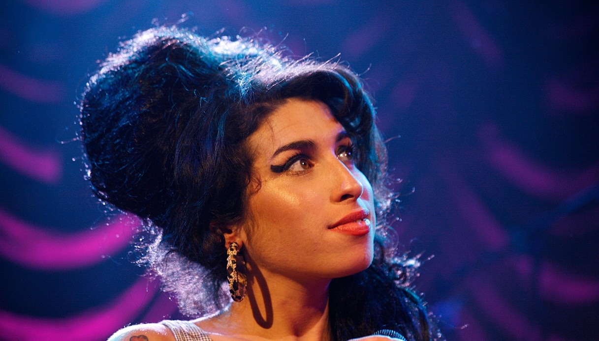 Amy Winehouse, 10 lezioni di stile della regina del soul, da copiare ancora oggi