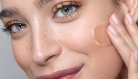 Crema viso colorata, idratante e uniformante: la più venduta si compra online a 12 euro