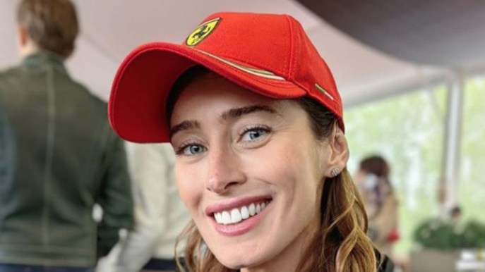 Maria Elena Boschi a Imola, perfetta tifosa Ferrari (senza Berruti)