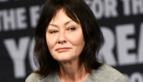 Shannen Doherty vende tutto: “Penso a mia madre, sarà dura se morirò prima di lei”
