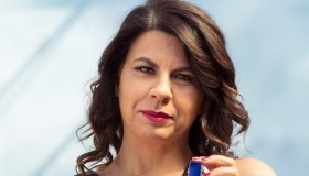 Geppi Cucciari: “Rischio cancro? Poiché c’è pure la sfiga, la sfido coi controlli”