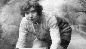 La storia di Alfonsina Strada, l’unica donna ad aver mai corso il Giro d’Italia