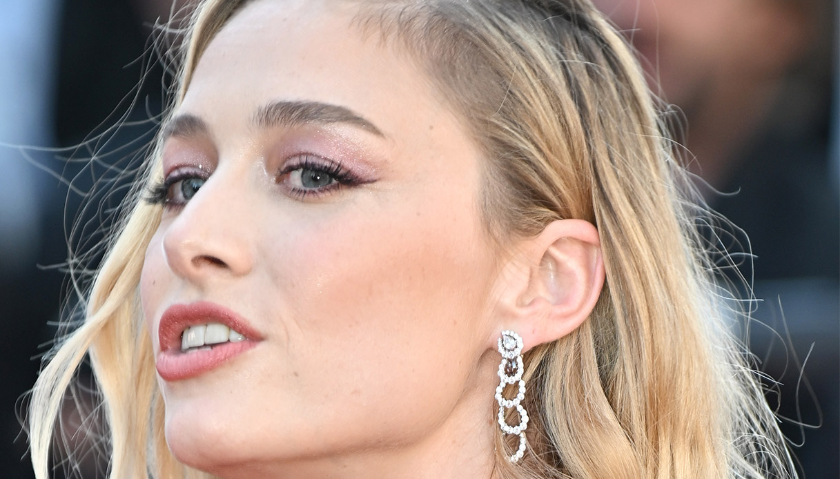 Beatrice Borromeo, il dispetto a Charlotte Casiraghi sul red carpet di Cannes