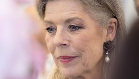 Carolina di Monaco favolosa ma spietata: “Charlene non ce la fa”