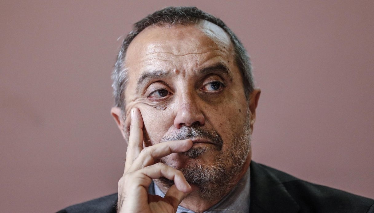 Franco Di Mare, parla l’avvocato: “Si è ammalato per responsabilità della Rai”