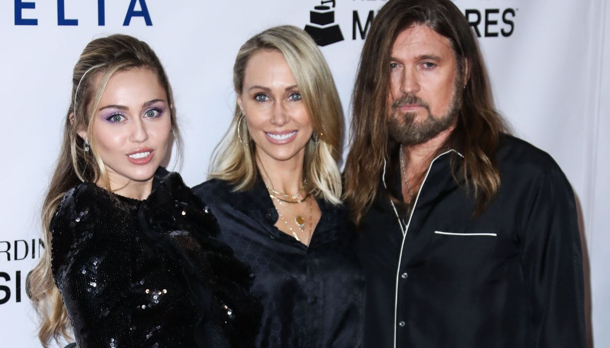Miley, Trish e Billy Ray Cyrus