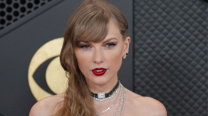 Taylor Swift, il cardigan disegnato apposta per lei rivela le sue origini
